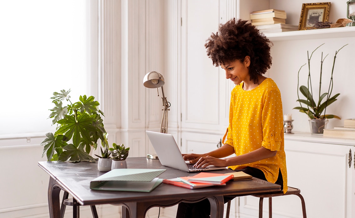 pessoal utilizando o computador