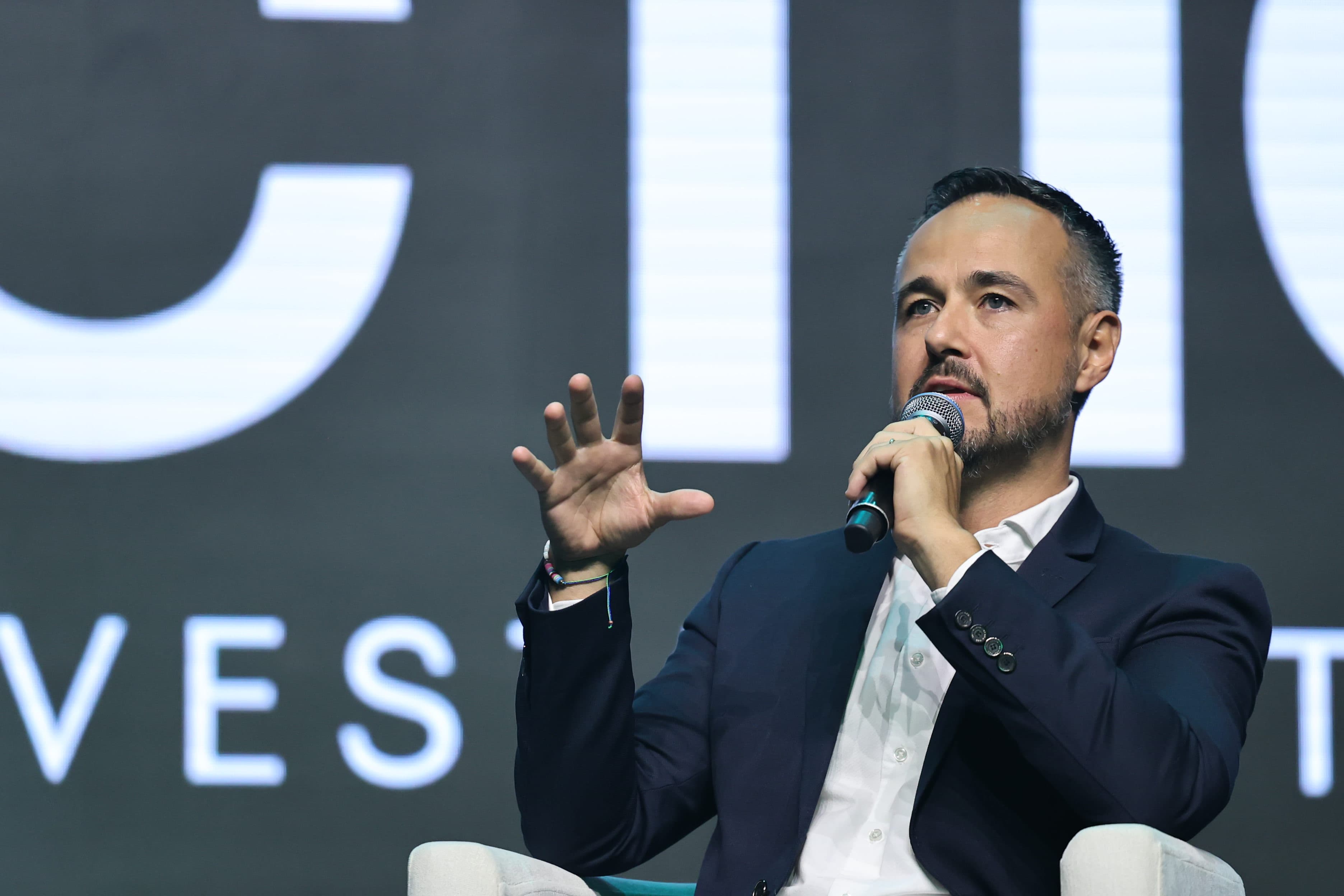 William Castro Alves, estrategista-chefe da Avenue, durante o Avenue Connection 2026. Foto: Avenue / Divulgação.