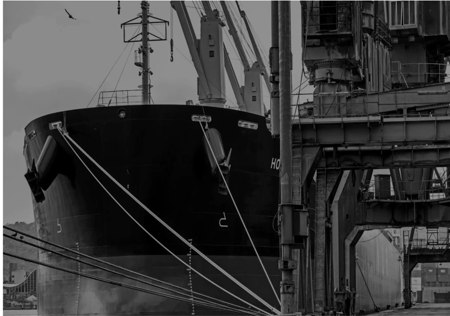 Navio no porto