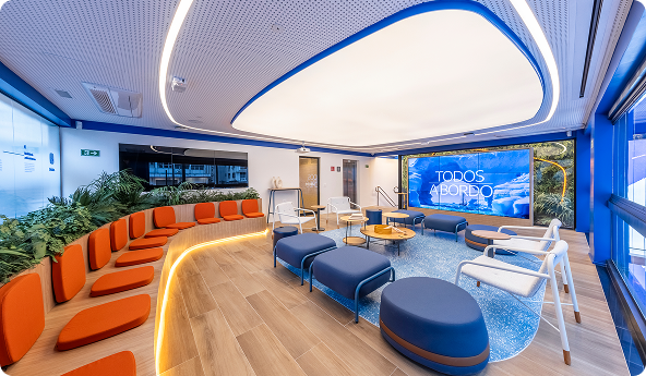 Sala de atendimento Uniclass com consultor financeiro