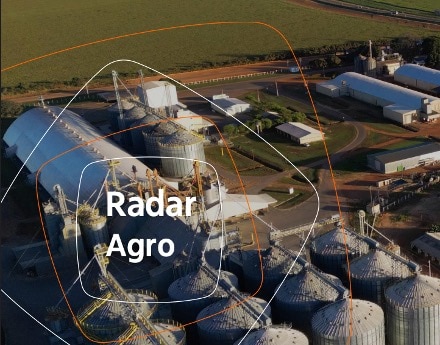 Imagem de um campo com a escrita "Radar Agro" 