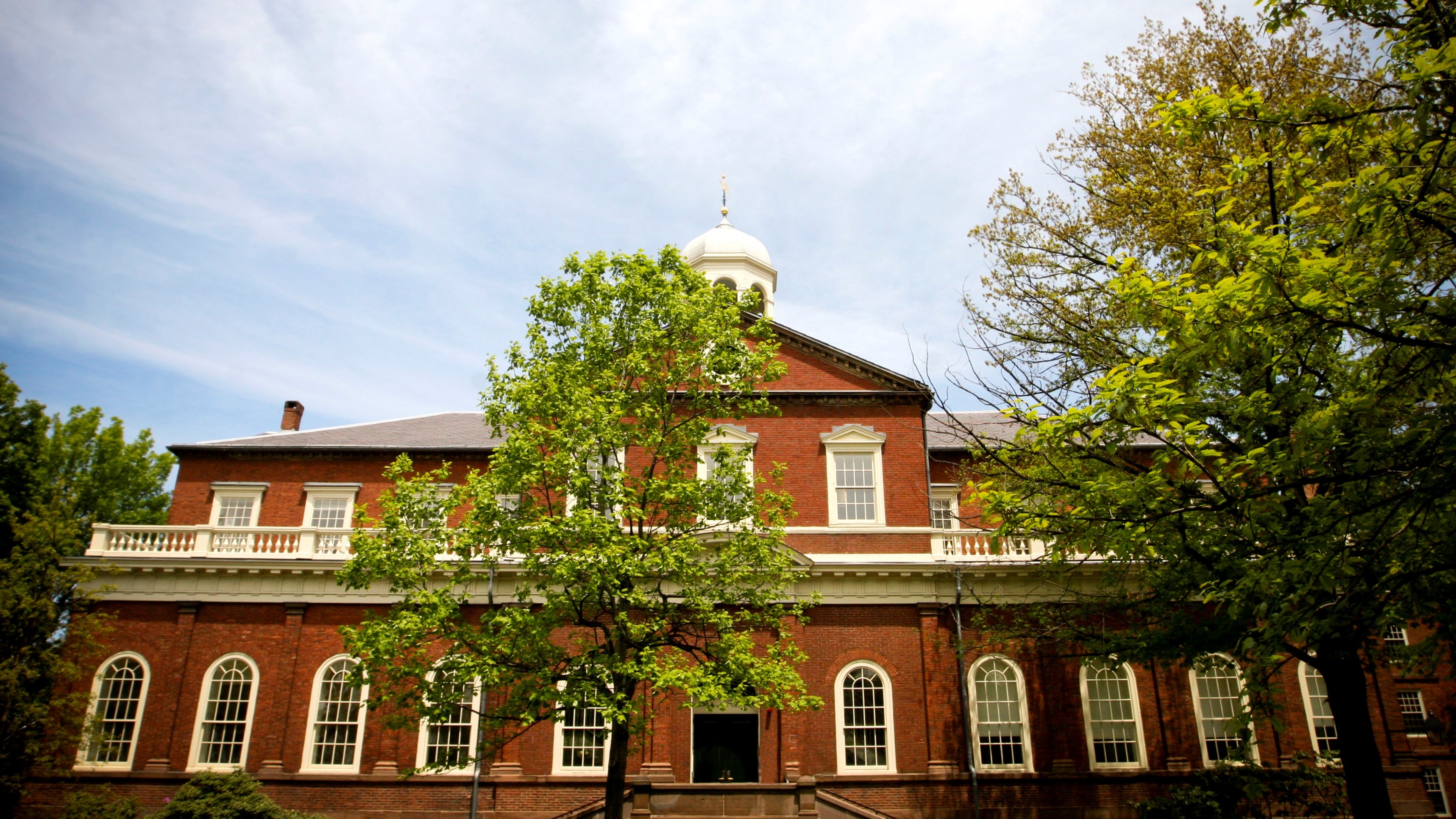 Bitcoin em Harvard, renda fixa no foco e o valor da paciência