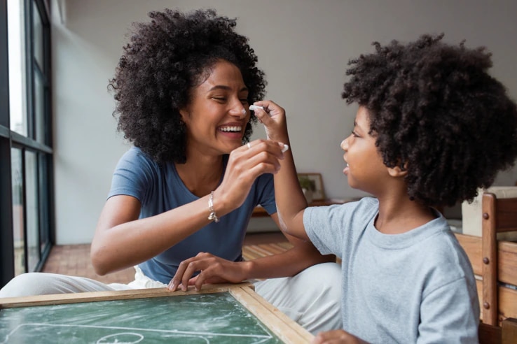 Saiba como investir e poupar para o futuro dos filhos