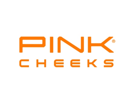 Logo da marca Pink Cheeks, fundo branco e letras na cor laranja.