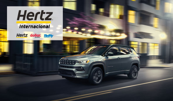 Imagem de um carro com o logo da Hertz representando a parceria Hertz Personnalité