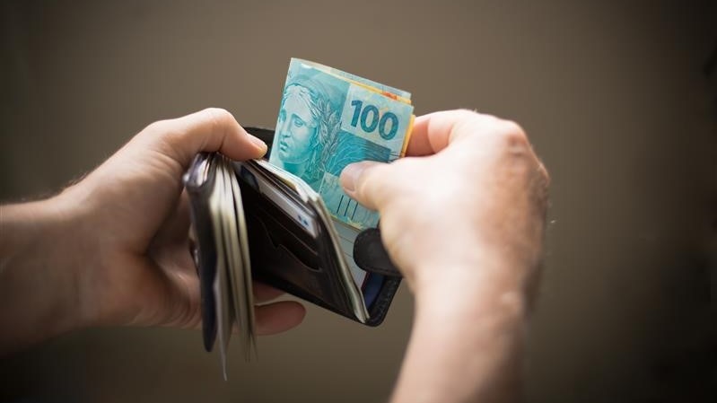 Renda fixa para proteger o bolso, cripto em alta e juros no radar