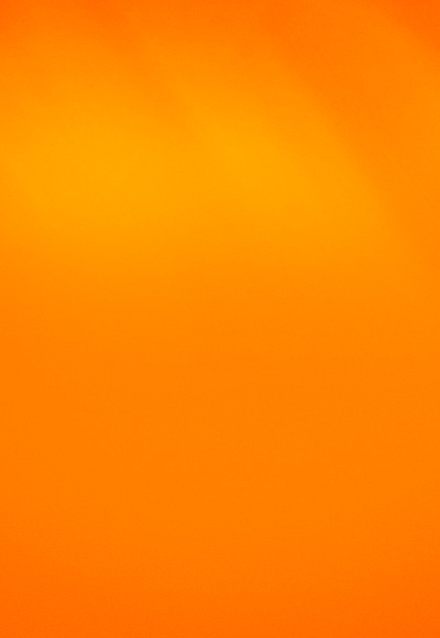 01.07 - Produtos Itaú shop em prateleiras, como: Celulares, air fryer, echo dot e vinhos.