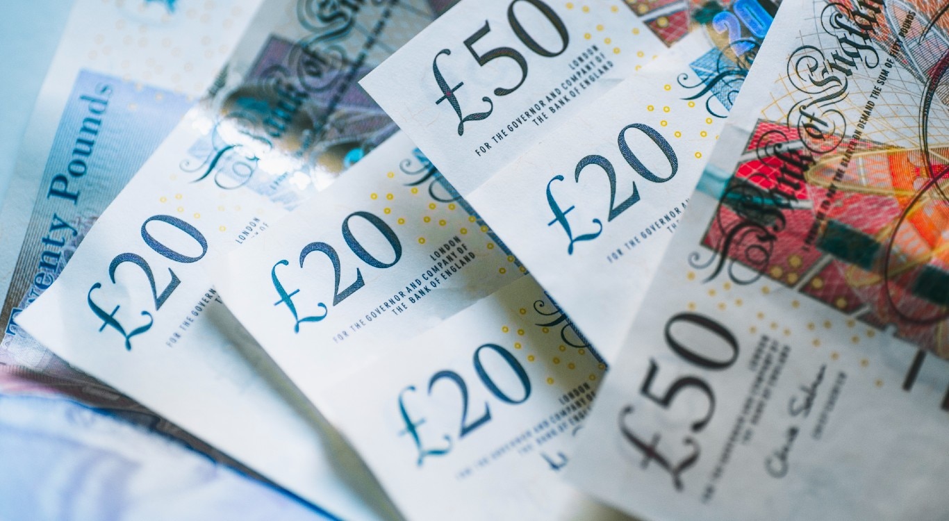 BCE corta juros; varejo brasileiro surpreende em outubro