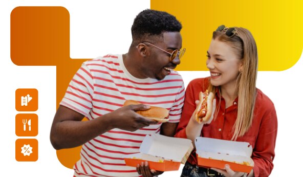 Clientes Itaú Combinaqui, saboreando seus pedidos no iFood.