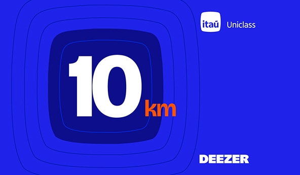 Card azul com 10 km, logos Itaú Uniclass e Deezer