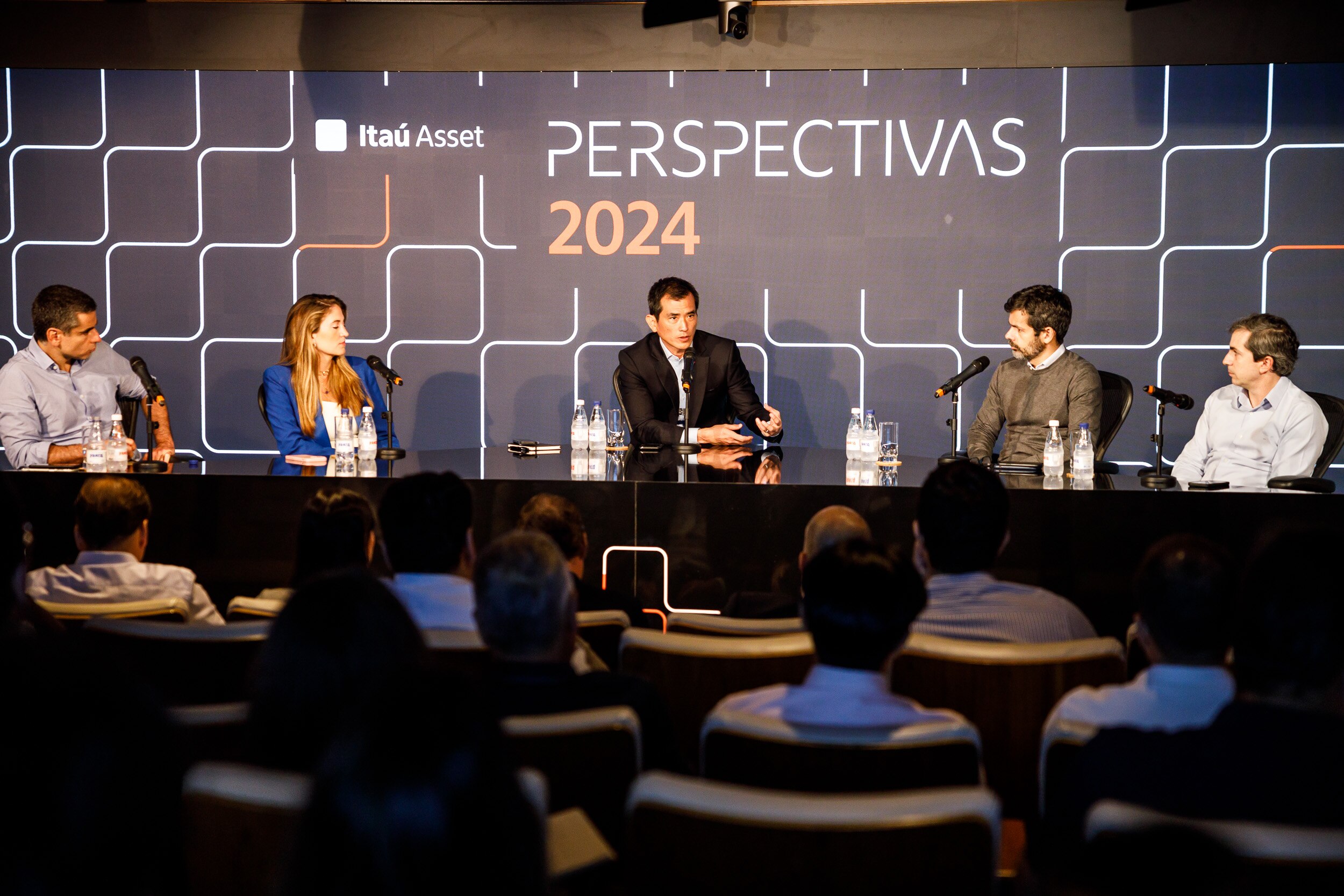 Imagem ilustrativa do artigo Perspectivas 2024: destaques do cenário econômico e fundos multimercado