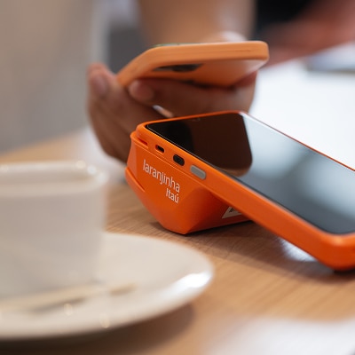 Celular_pagando_por_aproximacao